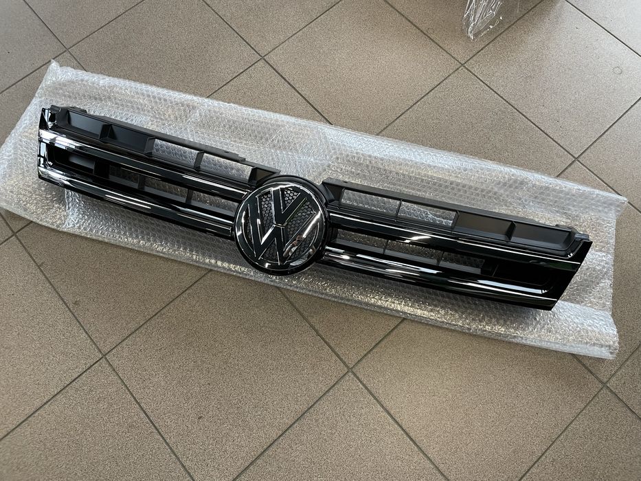 Решітка Touareg NF 2010-2014 Решітка Touareg Решетка Touareg 2010-2014 Решетка Volkswagen Touareg 2010-2014
