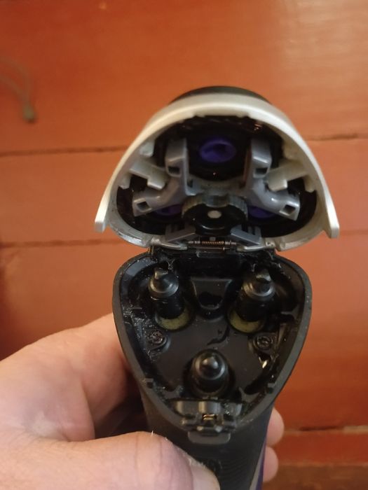 Бритва електрична Filllips