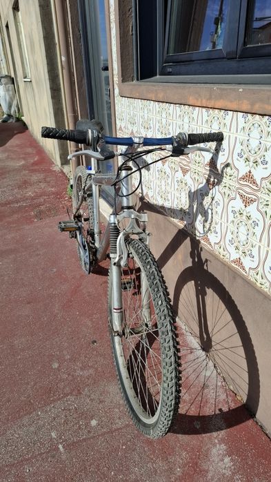 Bicicleta usada em bom estado