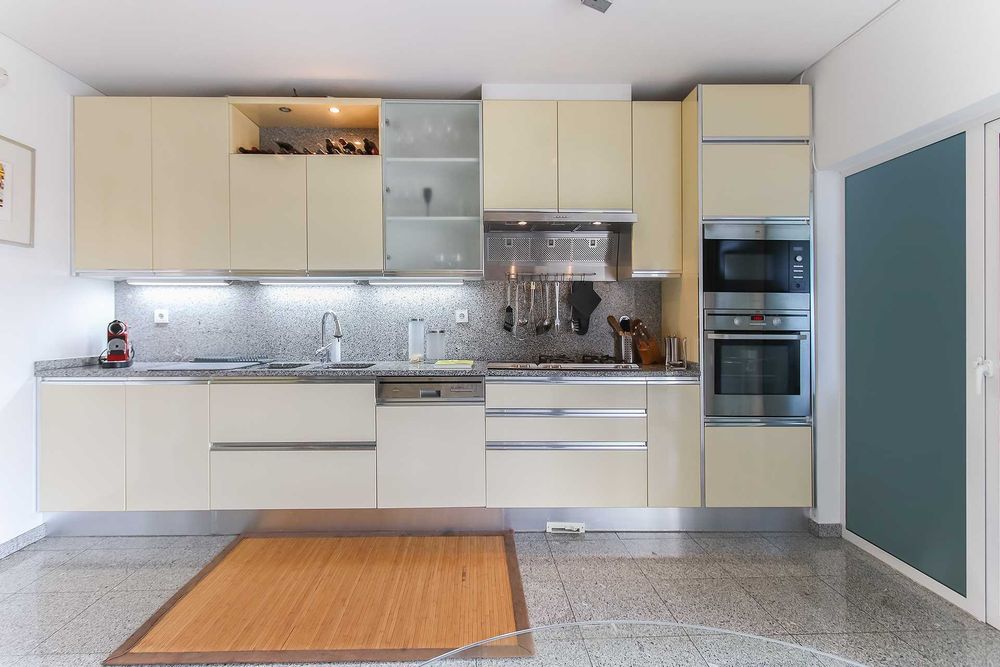 Cozinha Completa Lacada Usada + Eletrodomésticos AEG / LG (Desmontagem a cargo do comprador)