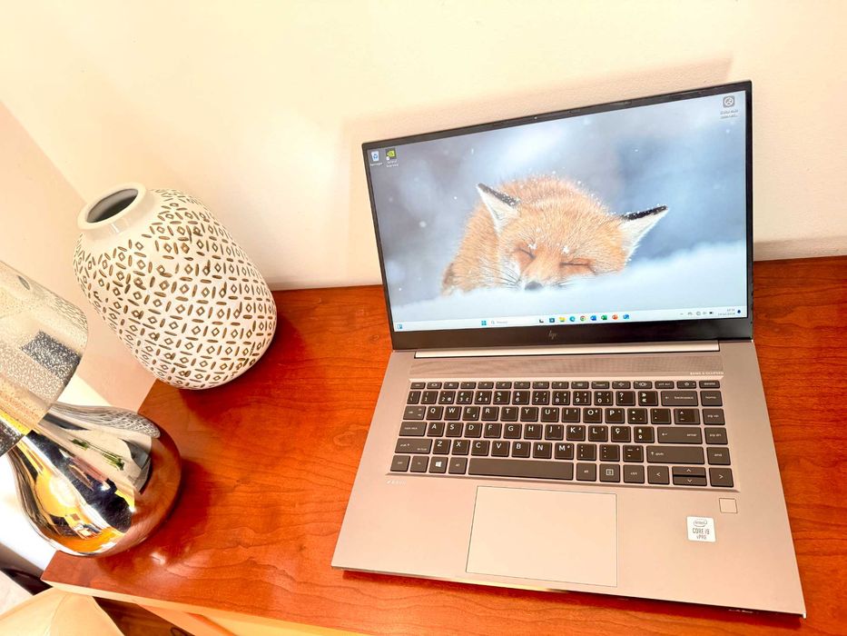 Zbook Studio G7 15.6"FullHD/i9-10885H/32Gb Ram/Ssd 1TB/Quadro T2000