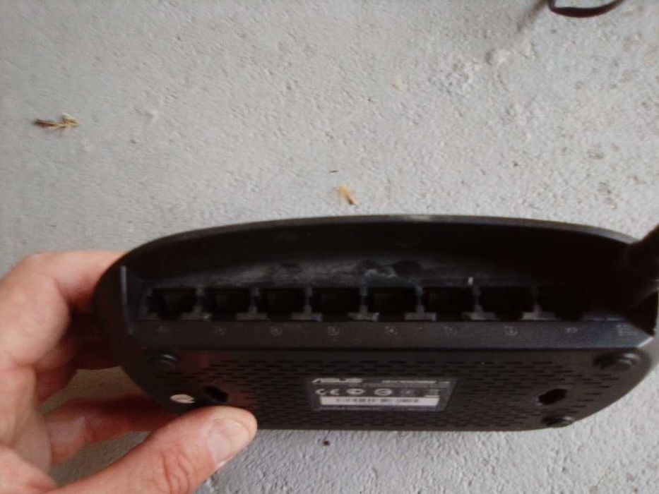 SWITCH ASUS GX1008B 8P 10/100MBPS - Usado64297602516226123