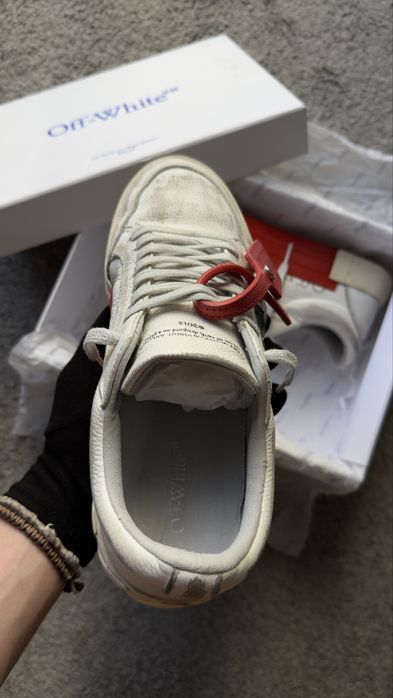 Off-White Low Vulcanized Distressed White/Green Leather EU41