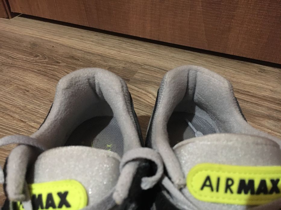Продам кросівки Nike air max