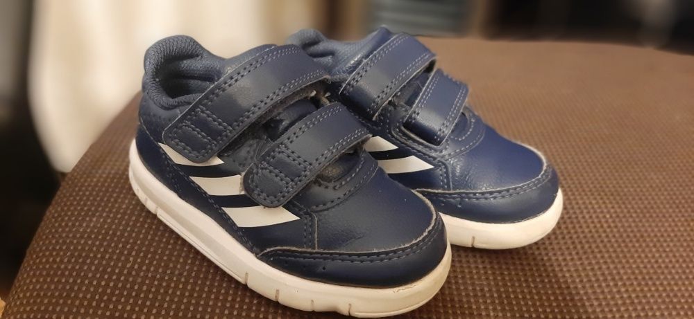 Кроссовки Adidas оригинал стелька 13,5