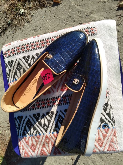 Продам женские балетки