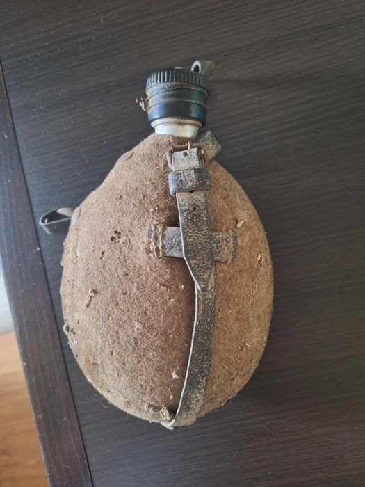 Oryginalna niemiecka manierka z czasów IIWŚ.