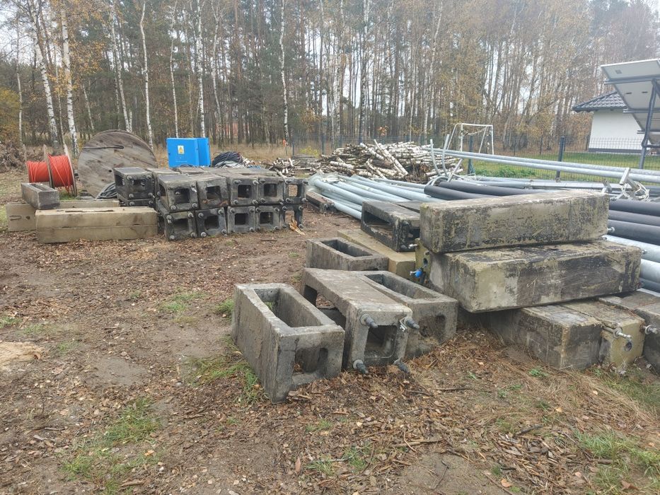 Słup 9m nakładka 4m 2x naswietacz LED