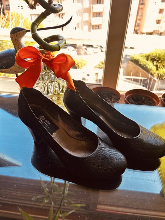 Sem marcas de uso. PF leia a descrição. Obrigada.