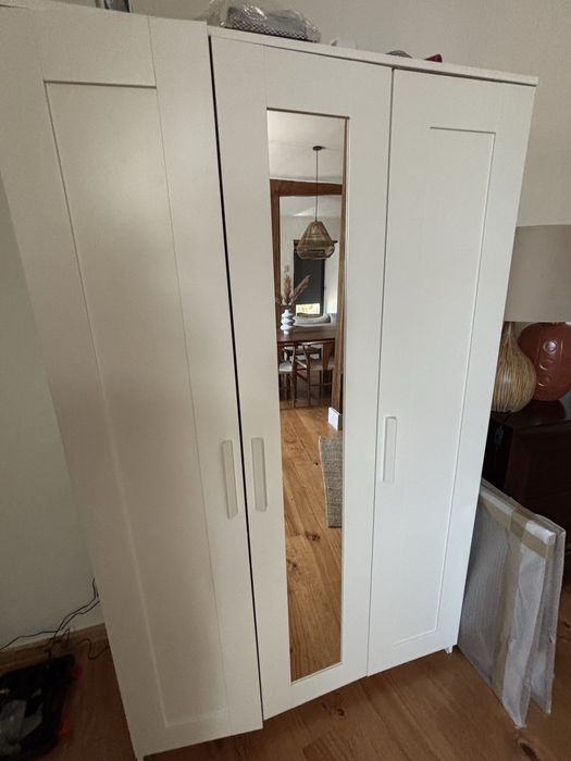 Roupeiro 3 portas Ikea Brimnes