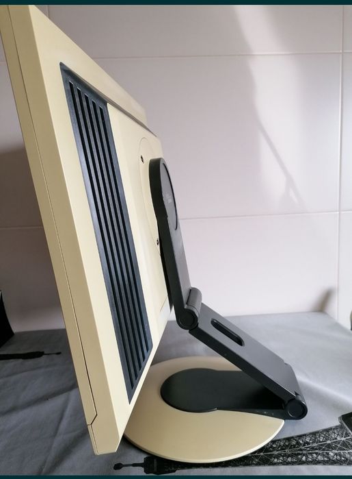 Monitor Siemens a funcionar