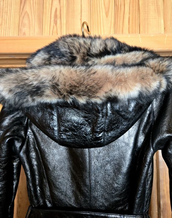 Натуральна жіноча дублянка.