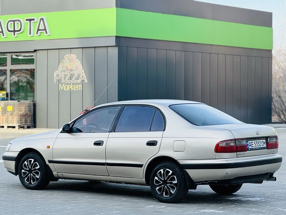 Продам Toyota Carina