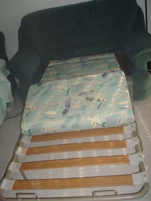 2 sofás com cama
