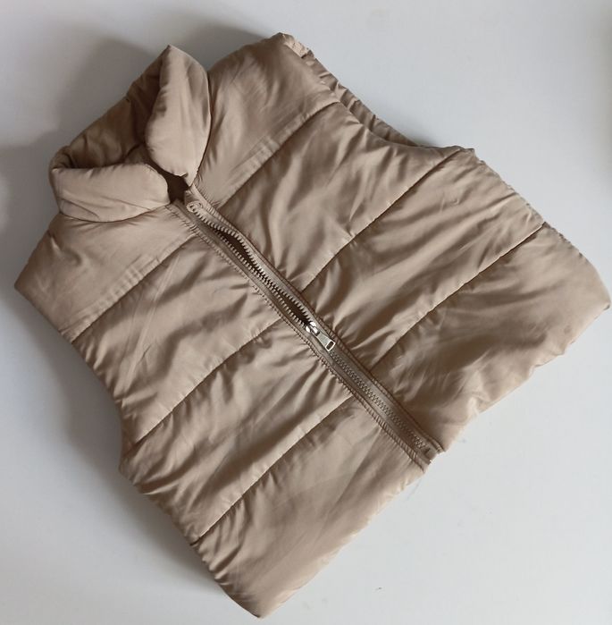 Bezrękawnik beżowy kamizelka pikowana Shein 9Y 134 beżowa