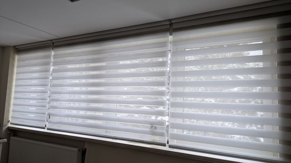 Rolety dzień-noc białe