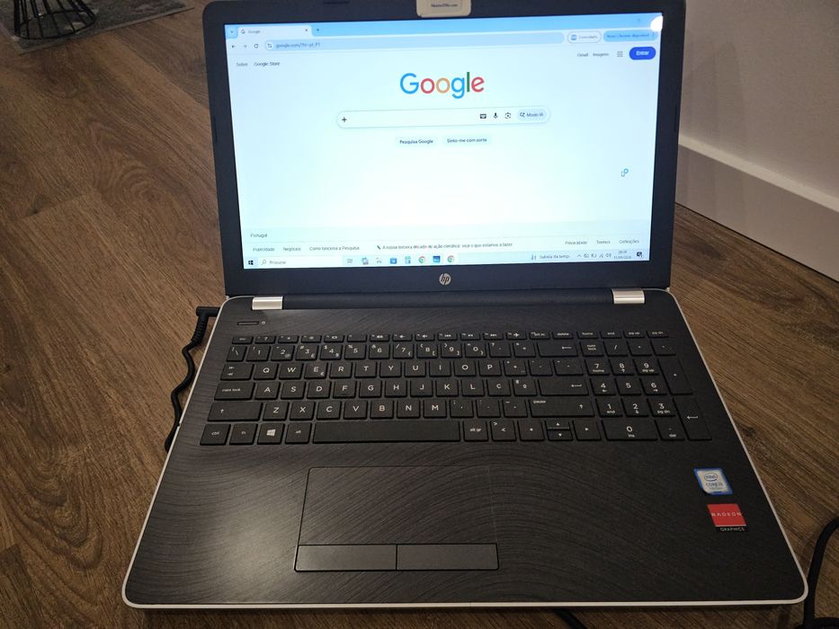 Portátil HP 15.6" | Intel i5 7ª Gen | AMD Radeon