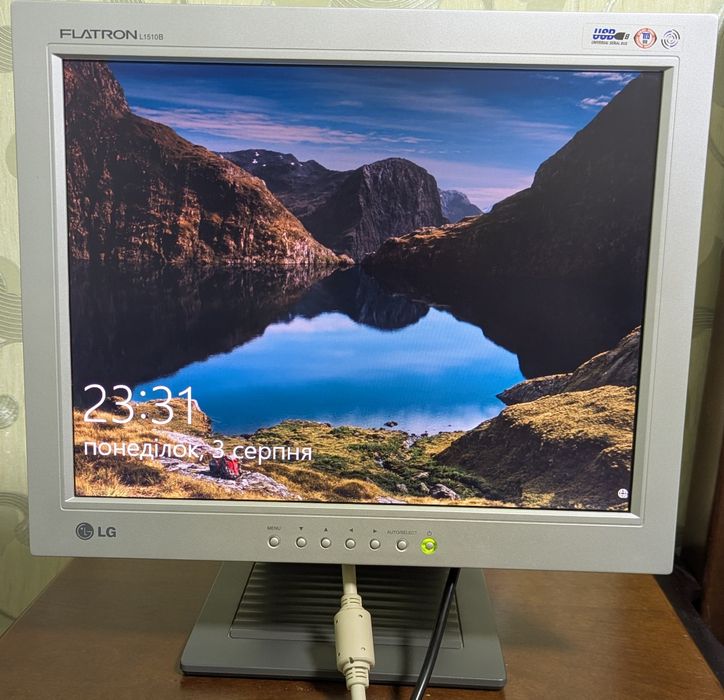 Монітор 15" LG Flatron L1510B