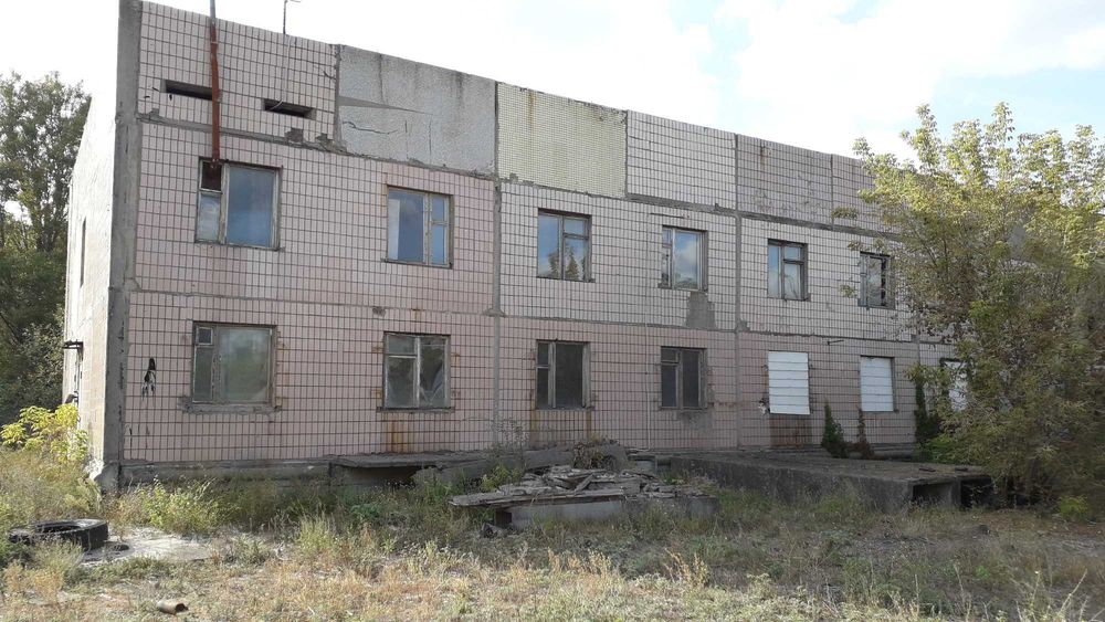 здам в оренду будівлю з підвалом