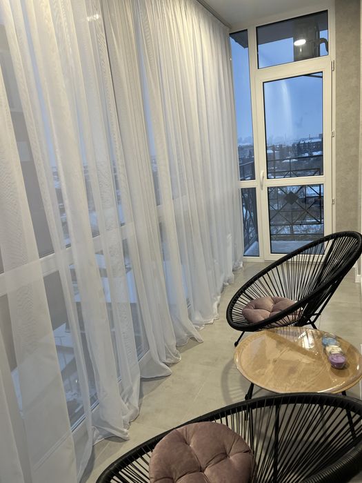 ТЕПЛА Квартира подобово центр Яровиця. Укриття і Звітні документи є!