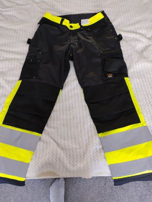 Sprzedam Bluza+spodnie + 4szt koszulki roz.L