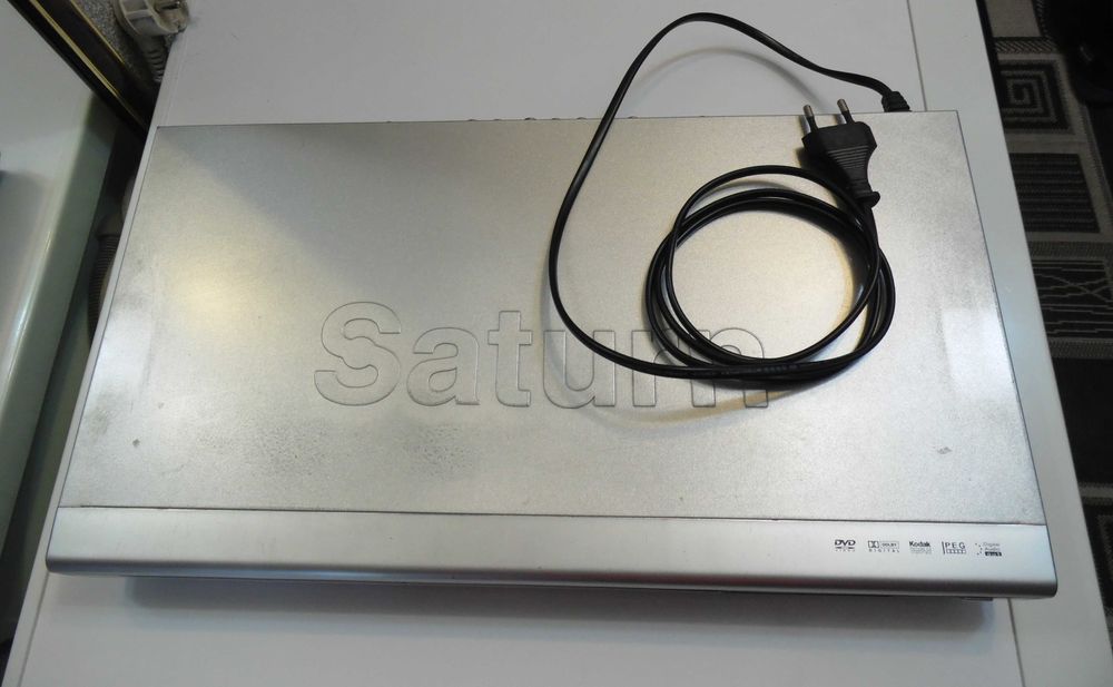 DVD програвач Saturn. Модель: ST1703.