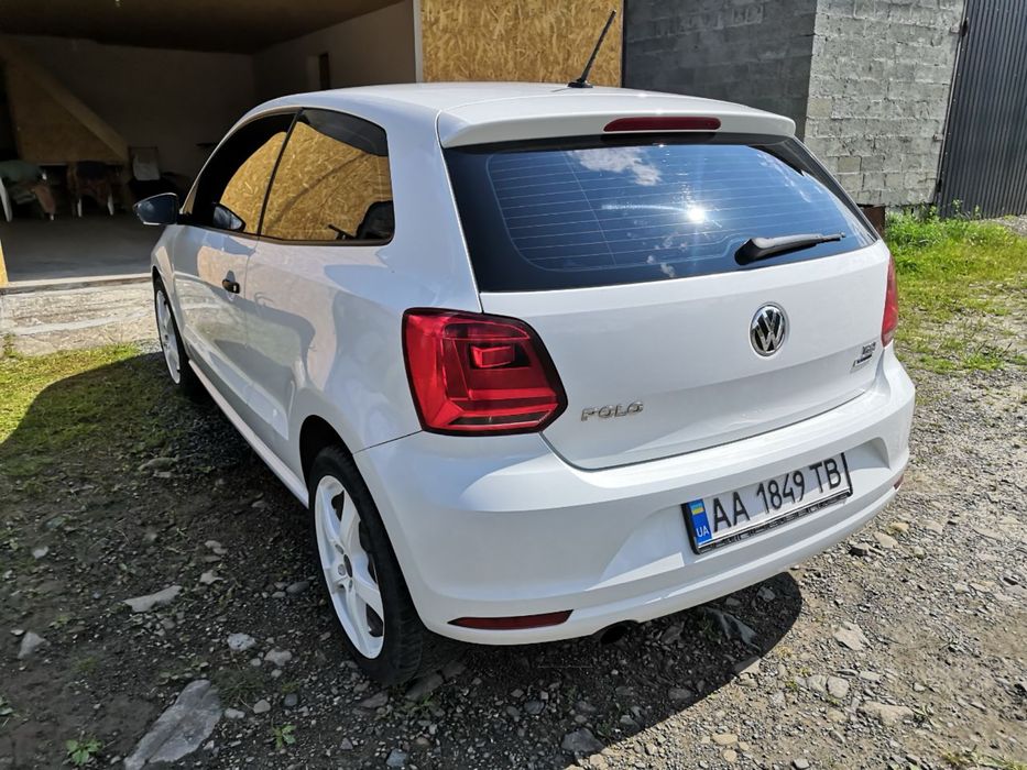 Автомобіль Wolksvagen Polo 2017 рік 1.2 TSI бензин машина хетчбек фольцваген поло білий колір офіціал