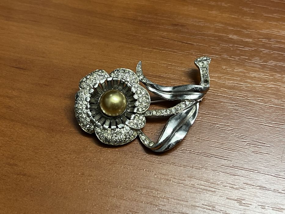 Srebrna broszka Vintage