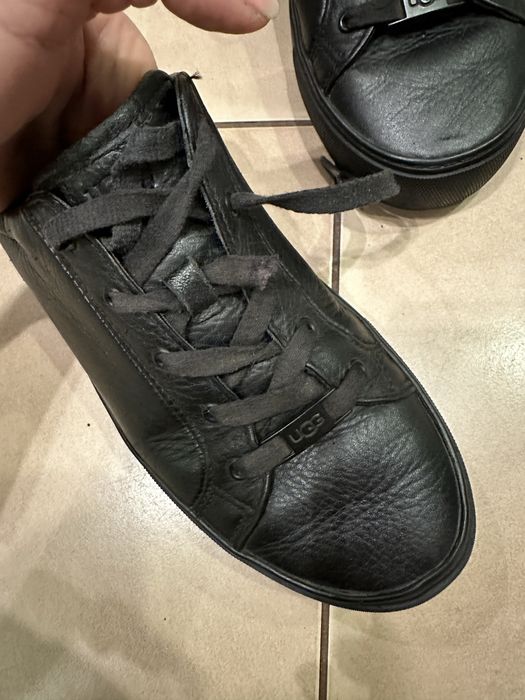 Продам шкіряні оригінальні кеди UGG 38 розмір,24,5 см устілка