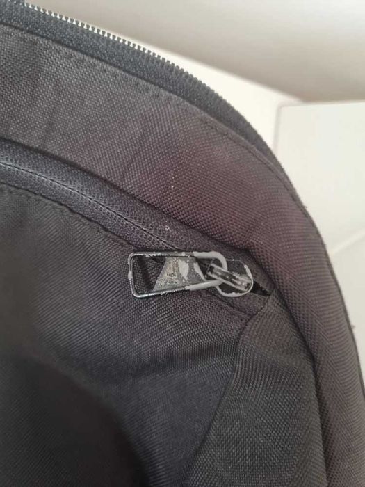 Mochila Adidas usada