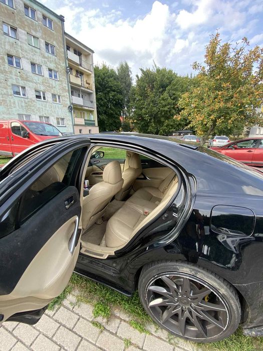 Lexus is 250 PRESTIGE 2006 ROK 2.5 V6