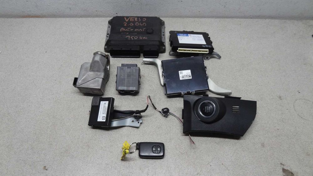Toyota verso 09-   2.0 D4D automat komputer smart key zestaw startowy