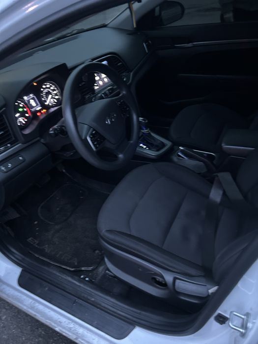 Продам Hyundai Elantra