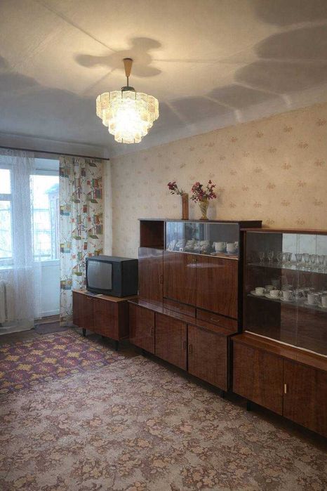 2-кімнатна квартира в тихому центрі міста. Під орендарів або для себе