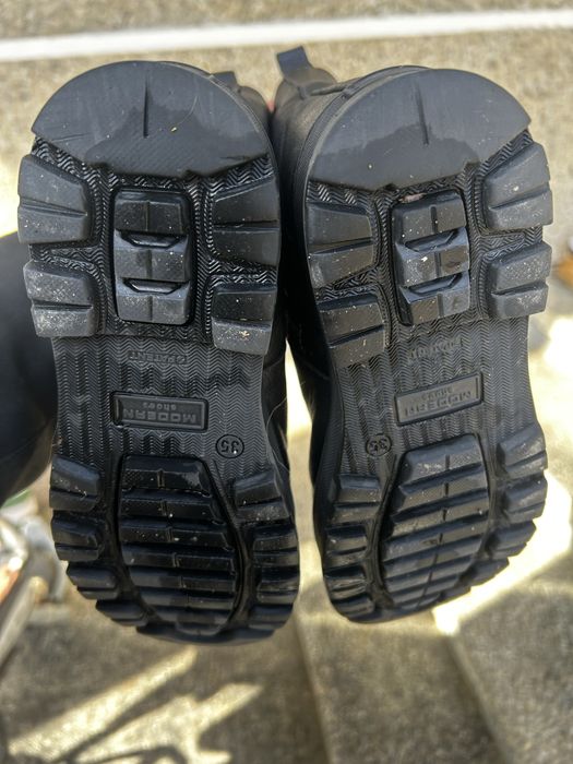 Дитячі  шкіряні черевики 35 розмір утеплені