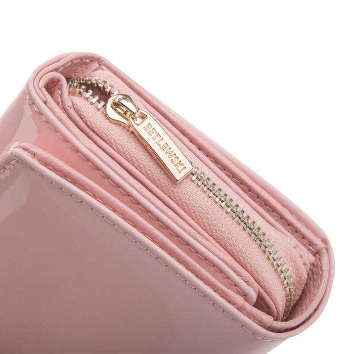 BETLEWSKI Skórzany Portfel Damski Lakierowany Ochrona RFID Na Prezent