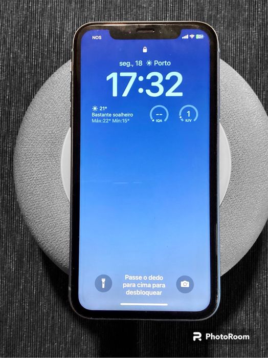 Coluna de Som Bluetooth-Com Base Carregador Sem Fios NOVA