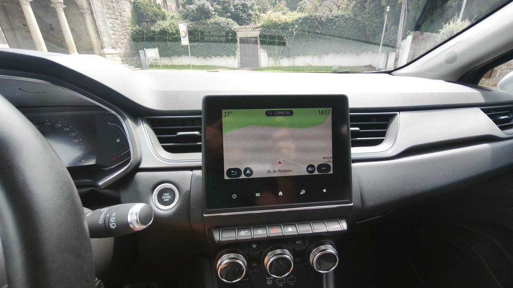 Captur 1.3 Exclusive caixa automática