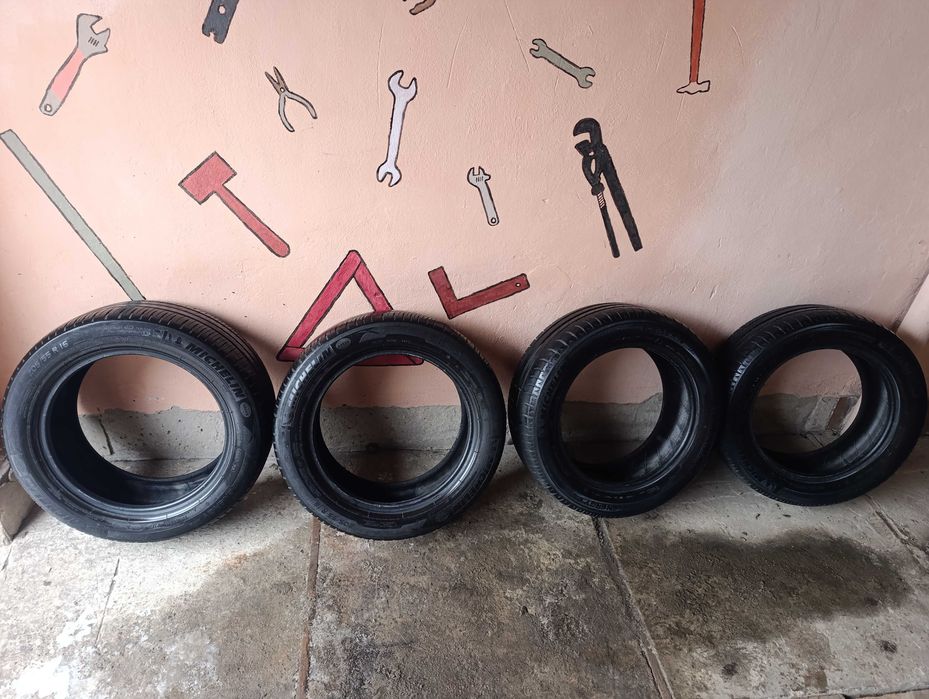 Автомобільні шини