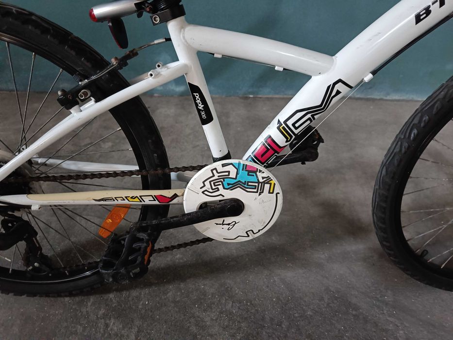 Bicicleta Roda 24 B'TWIN Poly 300 (9-13 anos)