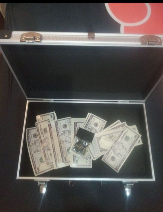 Кейс для свят жінок