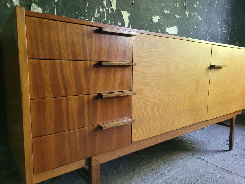 Komoda długa Mezulanik vintage Design Czechosłowacja prl