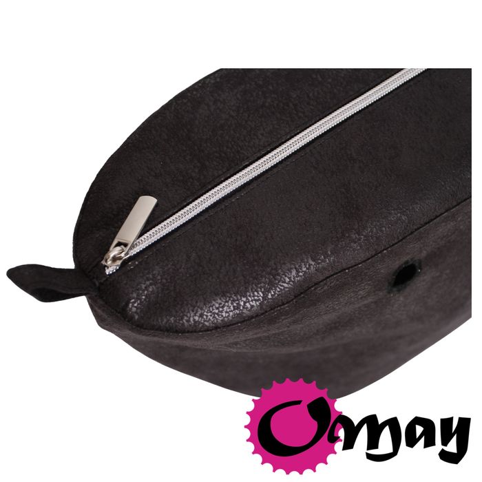 Czarny organizer do OBAG KNIT MINI Playa Mini nakrapiany czernią OMAY