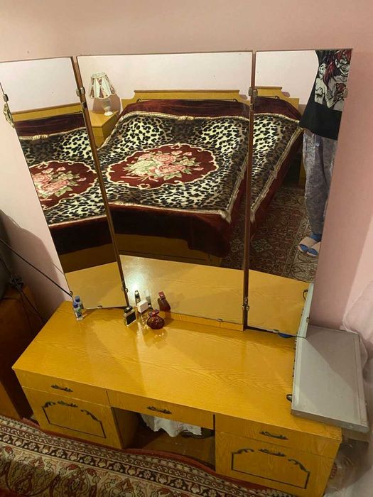 Спальний гарнітур б/у