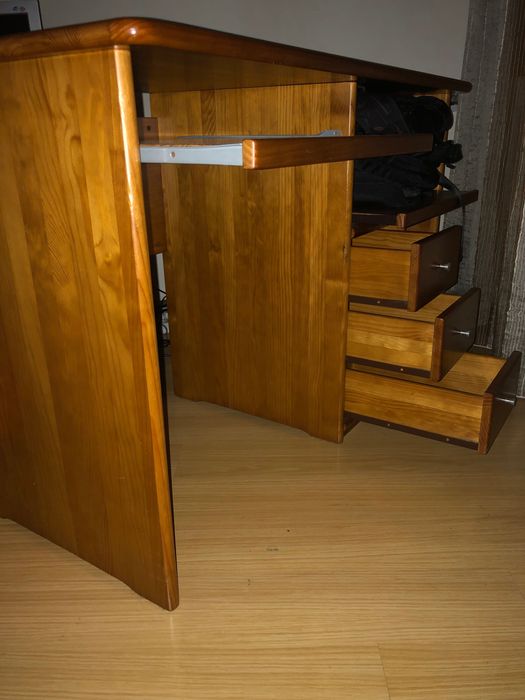 Secretária de escritório em pinho