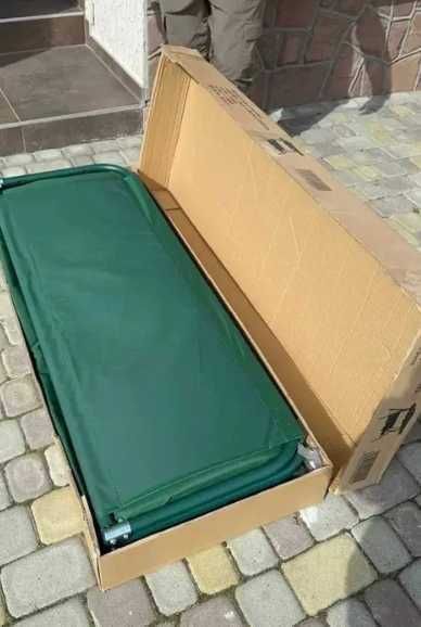 Гойдалка садова нова, гарантія якості, до 300 кг, трьохмісна в сад