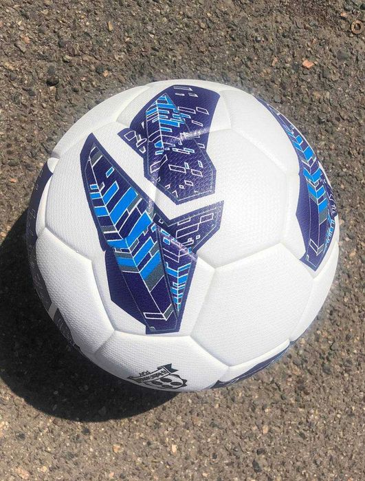 М'яч футбольний безшовний Winner Super Primo