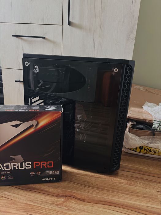 komputer Ryzen 7 2700, 32 Gb pamieci RAM AORUS B450 Pro