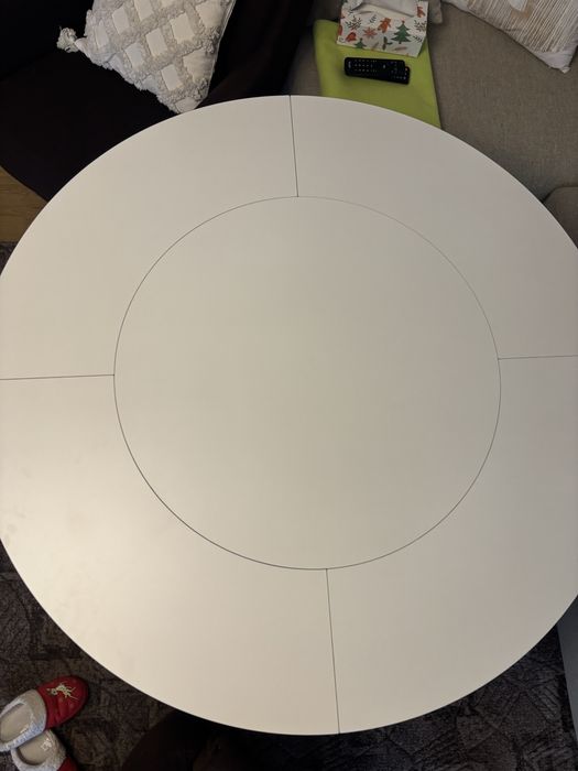 Stół do jadalni na 4-6 osob