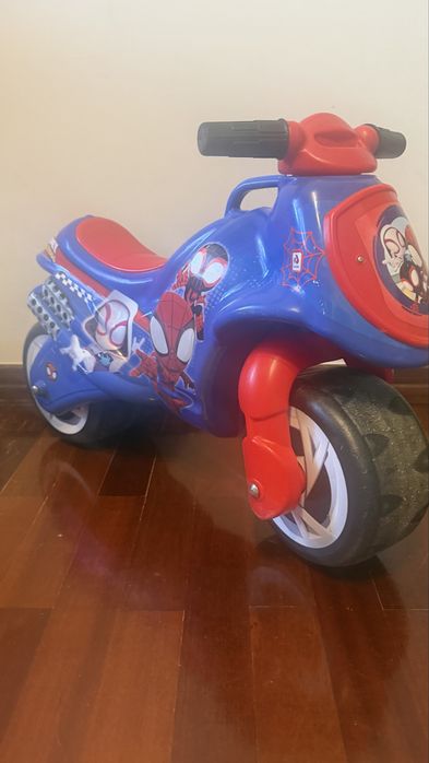 Moto spiderman para criança